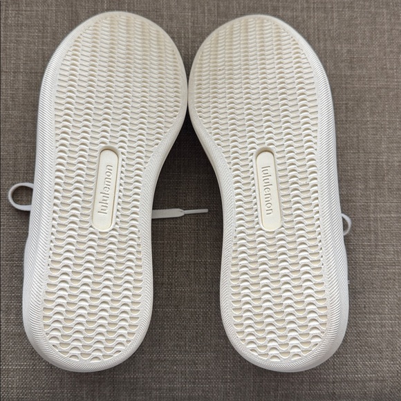 Lululemon Cityverse Sneakers - Size 8.5 - Picture 5 of 6